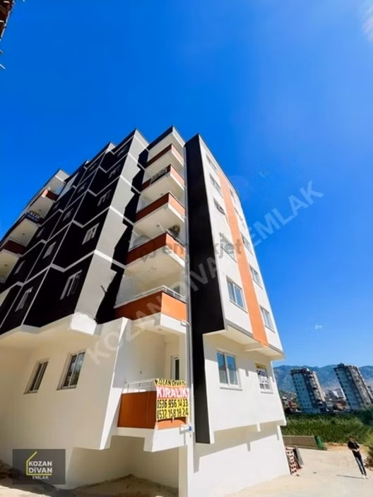 Kozan Divan Emlak'tan Üniversiteye Komşu Kiralık 2+1 1