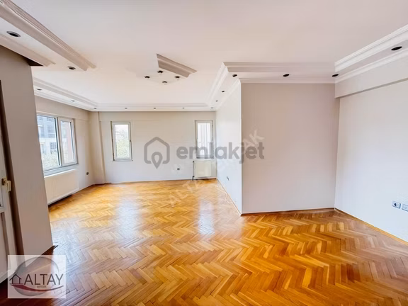 Madenler Yeşilkuşak Sitede 3+1 125 M2 3 Kat Metro Ya Yakın 1