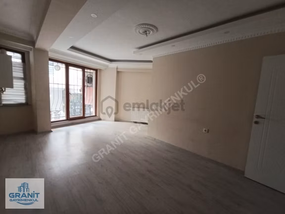 Granit Gayrimekul'den T.reis'te Yeni Bina Kiralık Yüksek Giriş 1