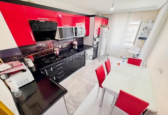 Yükseltepe'de Ön Cephe Full+full Yapılı Teras Balkonlu 3+1 Daire 1