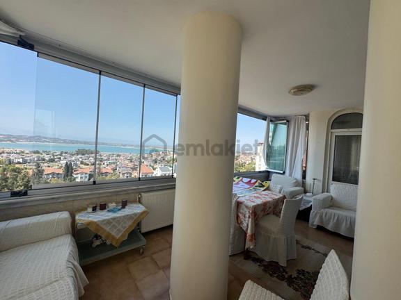 3+1 S.demirel Bulvarı Göl Manzaralı Önü Kapanmaz Dgaz 185m2 Hasarsız 2balkon Oda Büyüklüğü Kiler. 1