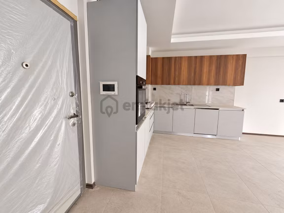 Karşıyaka Satılık 2+1 Sıfır Daire Kapalı Otoparklı 2