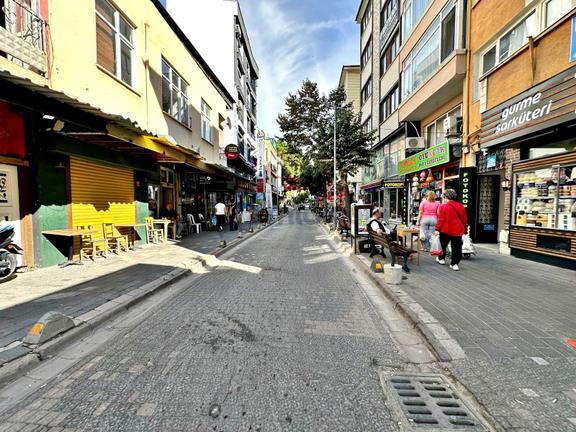 ⫸best Emlaktan⫷edremit!te Merkezi Konumda 2 Bölümlü Geniş Kullanışlı Dükkan 2
