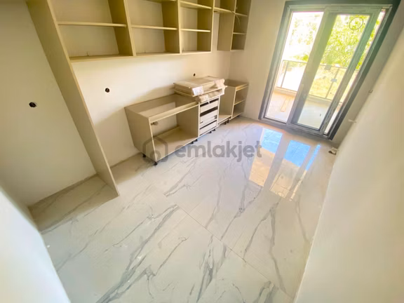 ꧁ay Emlaktan꧂kadıköy'de Kapalı Otoparklı Köşe Ön Cephe Müstakil Tadında Satılık 2+1şık Daire 2