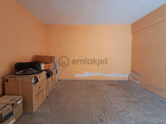Sakarya Caddesi Yakını Depo Kullanımına Uygun 20 M² Dükkan 2