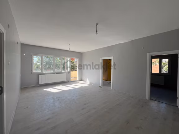 Gümüşpala'da Sağlık Ocağı Yakını Doğalgazlı 2+1 Kiralık Daire 1