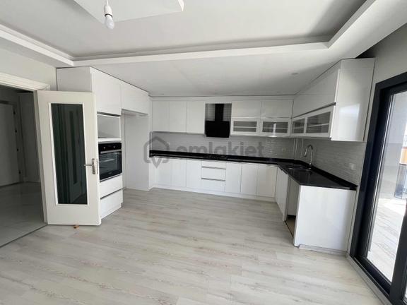 Alata Güryap Premium'da Kiralık 4+1 Ultra Lüks Daire !! 2