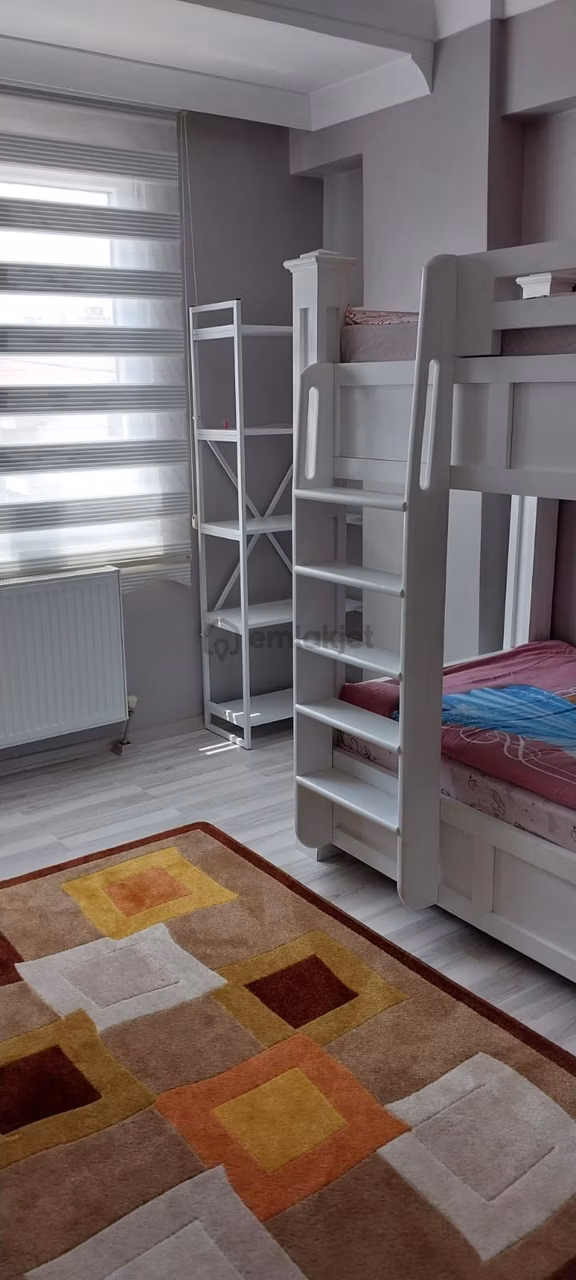 Muratlı İstiklal Kurtpınar'da Eşyalı Kiralık 2+1 Daire 1