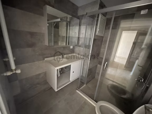 Güneş'ten Şirinyer İzban Karşısı 2+1 70m 3.kat Asansör Balkon 2