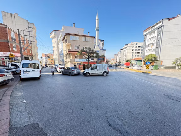 Köşklüçeşme Yeni Bağdat Cad.de 470m² 2 Katlı Satılık Dükkan 2