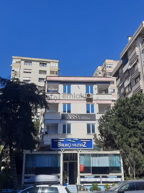 Erenköy Minibüs Yolunda 90 M2 Net İşyerine Konuta 1