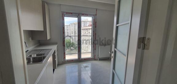 Erenköy'ün En Değerli Konumunda Marmaray'a 100 Metre Geniş 100m2 1