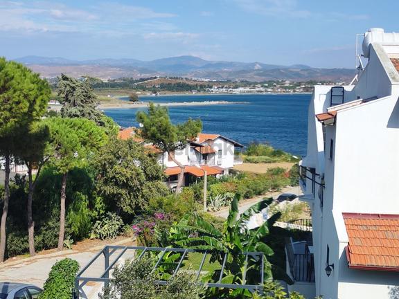 Seferihisar Sığacık’ta Deniz Manzaralı, Eşyalı Dubleks Yazlık Satılık! 1