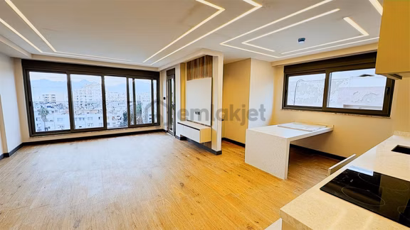 Işıklar Caddesi'nde Deniz Manzaralı 4+1 Dubleks Akıllı Ev Sistem 2