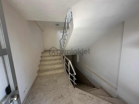 Karagedik Mahallesin'de Eşyasız 3+1 2