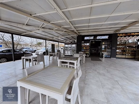 Menderes Coldwell Banker Poyraz'dan Satılık Ticari Bina 1