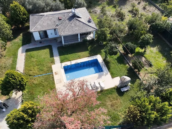 Fethiye Kayaköy'de 2157 M2 Arsa İçinde Satılık Ev 1