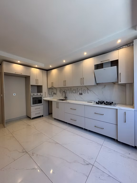 Adnan Kahveci'de Sıfır Binada Kiralık 2+1 1