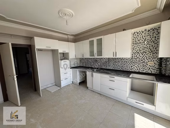 Evrim Alataş Caddesinde Kiralık 3+1 Daire 2