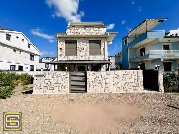 Kocaali'de Deniz Gören Uygun Fiyata 3+1 145 M2 Lüks Villa 1