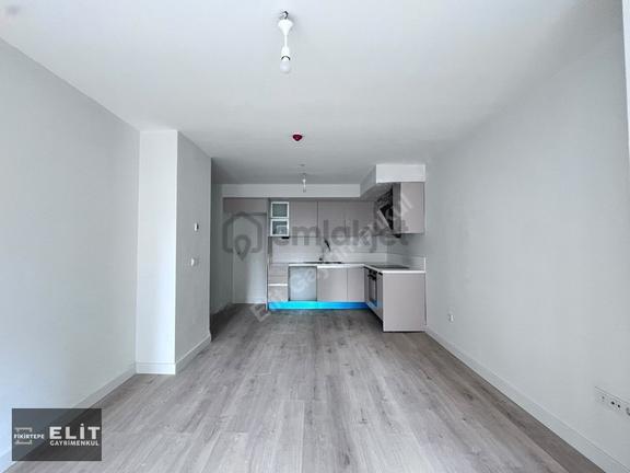 Fikirtepe Emlak Konut 3. Etap Alçak Katta 1+1 Kiralık Daire 2