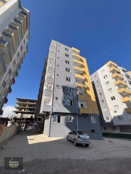 Kozan Divan Emlak'tan Üniversite Karşısında Sıfır Eşyalı 1+1 2
