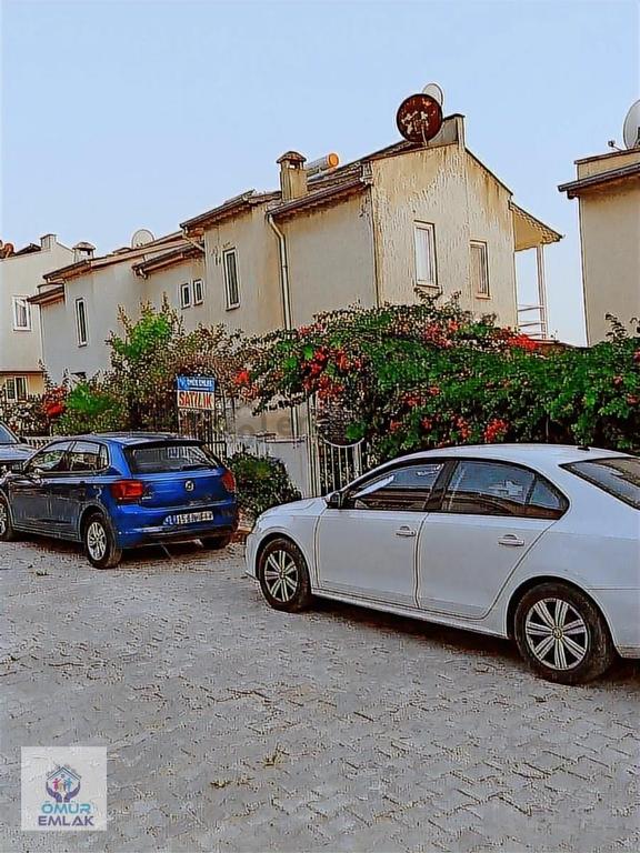 Seferihisar Ömür Beldesinde Denize Sıfır Havuzlu Sitede Satılık. 1