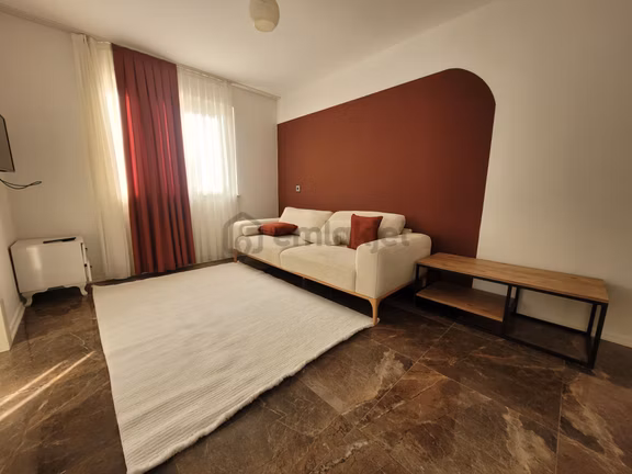 Zeytinköy'de Satılık Eşyalı Bahçe Katı 2+1 Daire 2