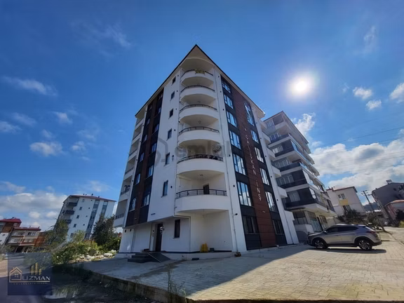 Uzman Emlak'tan 3+1 Deniz Manzaralı 6.katta Sıfır Kiralık Daire 1