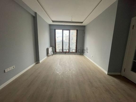 Mertcan'dan Yakacık Hürriyet Mah. 2+1 Geniş Sıfır Balkonlu Daire 1