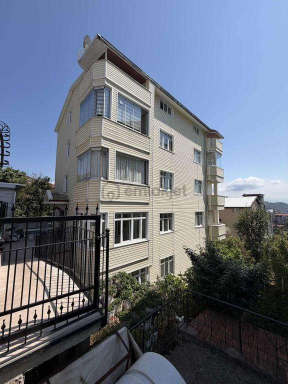 Engin Emlaktan Bağlıkta Kiralık 3+1 Daire 1