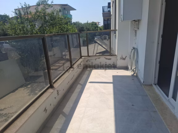 Menderes'de Geniş Balkonlu Harika 2+1 Daire 2