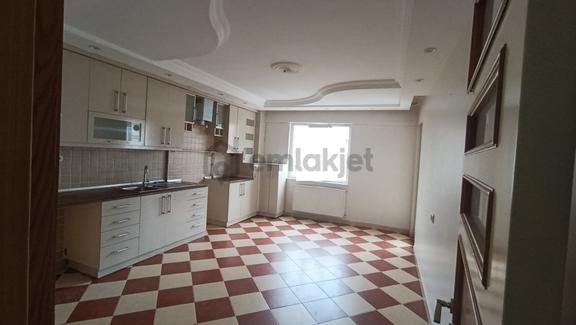 Ender Uysal Gayrimenkulden Servergazide 4+1 240 M2 Ebeveyn Banyolu Kiralık Daire 1