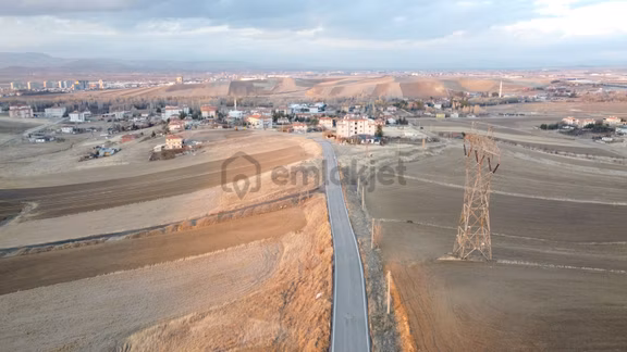 *-*altınova Da İmara Sınır 958 (802ada2) Parsel 210 Metre--* 2