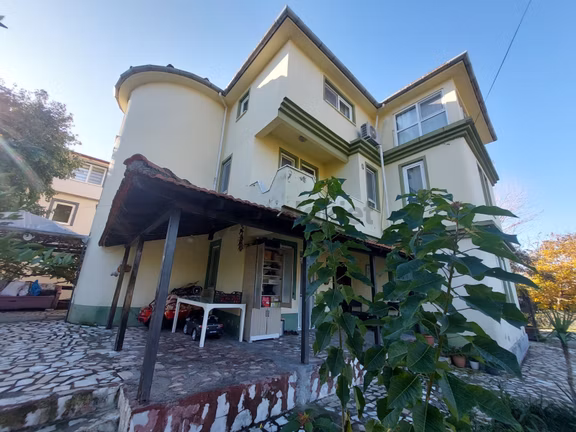 Ortaca Kemaliye De 645 M2 Arazide 7+2 Yüzme Havuzlu Ev Satılık Veya Takas 1