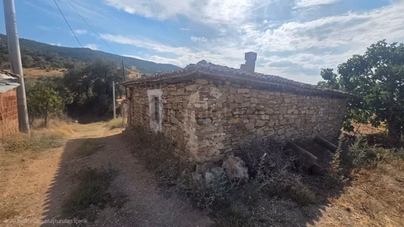 Köy Evi Ve Arazisi 1