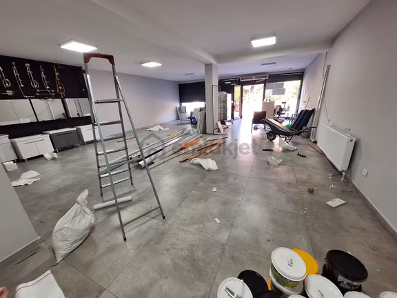 Kartal Topselvi Mahallesin'de Kiralık 2 Katlı 170m² Dükkan 2
