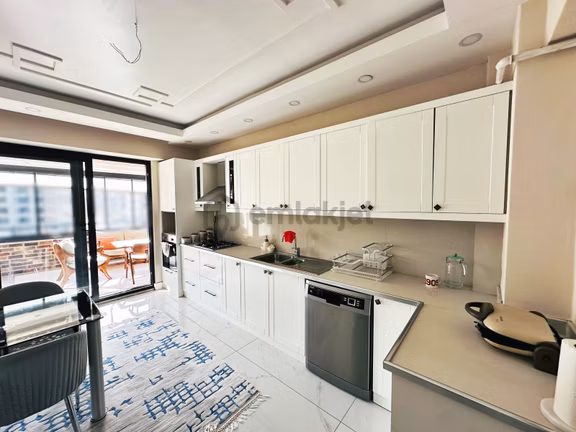 Göktürk'te Site İçi Yerden Isıtma Çift Cam Balkon Bakımlı Lüx3+1 2