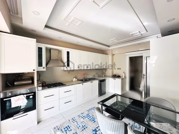 Göktürk'te Site İçi Yerden Isıtma Çift Cam Balkon Bakımlı Lüx3+1 1
