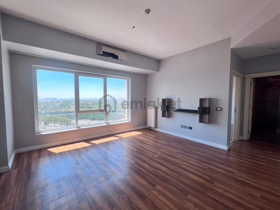 Kiptaş Venezia Mega Satılık Boş Temiz Ferah 1+1 Daire 2