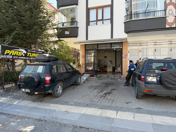 Karapürçek'te Cadde Üzeri Depolu Kiracılı Dükkan 1