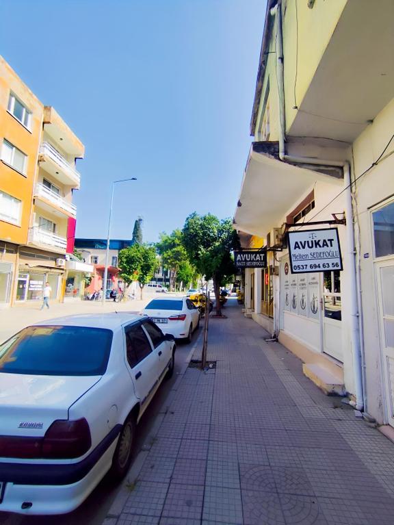 Kozan Gayrimenkulden Ptt Kargo Yanı Satılık İş Yeri 2