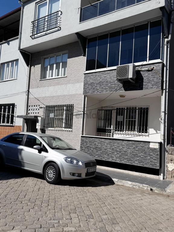Nazilli Cumhuriyet Mahallesi'nde Bahçeli 3+1 Kiralık Daire 1