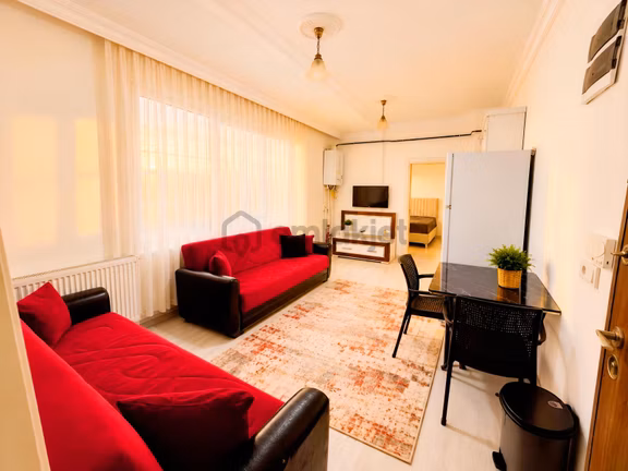 Küpra Apartmanında Çarşı İçinde Full Eşyalı 1+1 Kiralık Daire 1