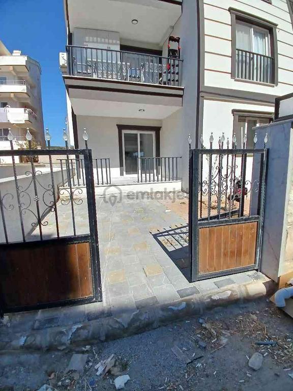 Didim Cumhurıyet Mahallesı'nde Satılık Müstakıl Gırışlı Daıre 2