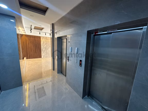 Adana Yüreğirde E5 Yakın Konumda Optimuma Yakın Konumdsinanpaşa'da Geniş Balkonlu Kiralık 3+1 Daire 1