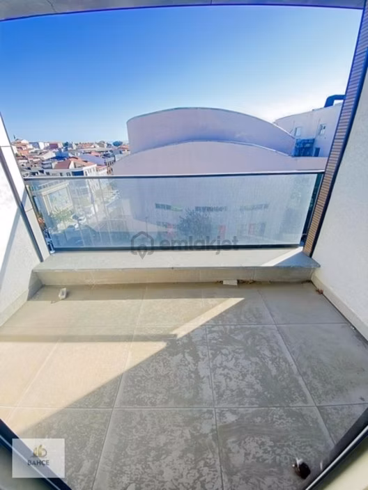 Cennet Mah.site İçi 3+1 Otoparklı Lüx Geniş Daire 2