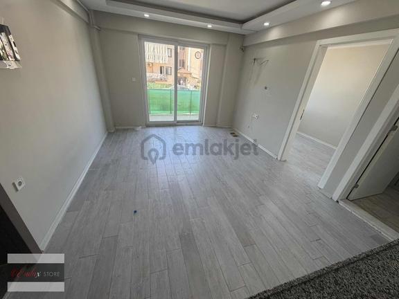 Üniversite Yakını Depozitosuz Eşyasız Ara Kat 1+1 Balkonlu Daire 2