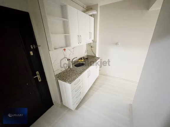 Gümüşay'dan Yenibağlar'da Aöf Arkası Ara Kat 16.000 Kiracılı 1+1 2