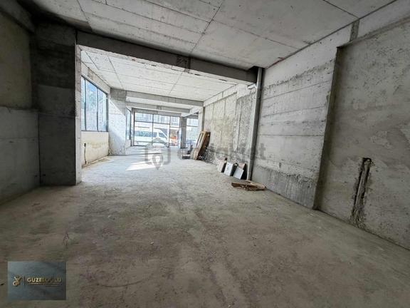Bağcılar Demirkapı Mahallesi Kiralık (250 Metre Kare ) Dükkan 2